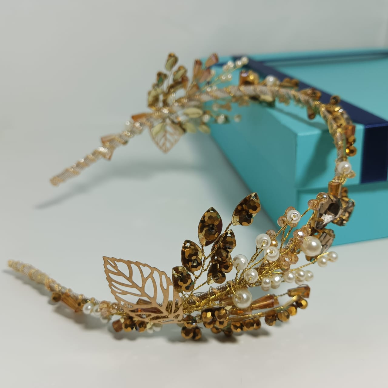 Golden Fancy Hair Band - Image 5
