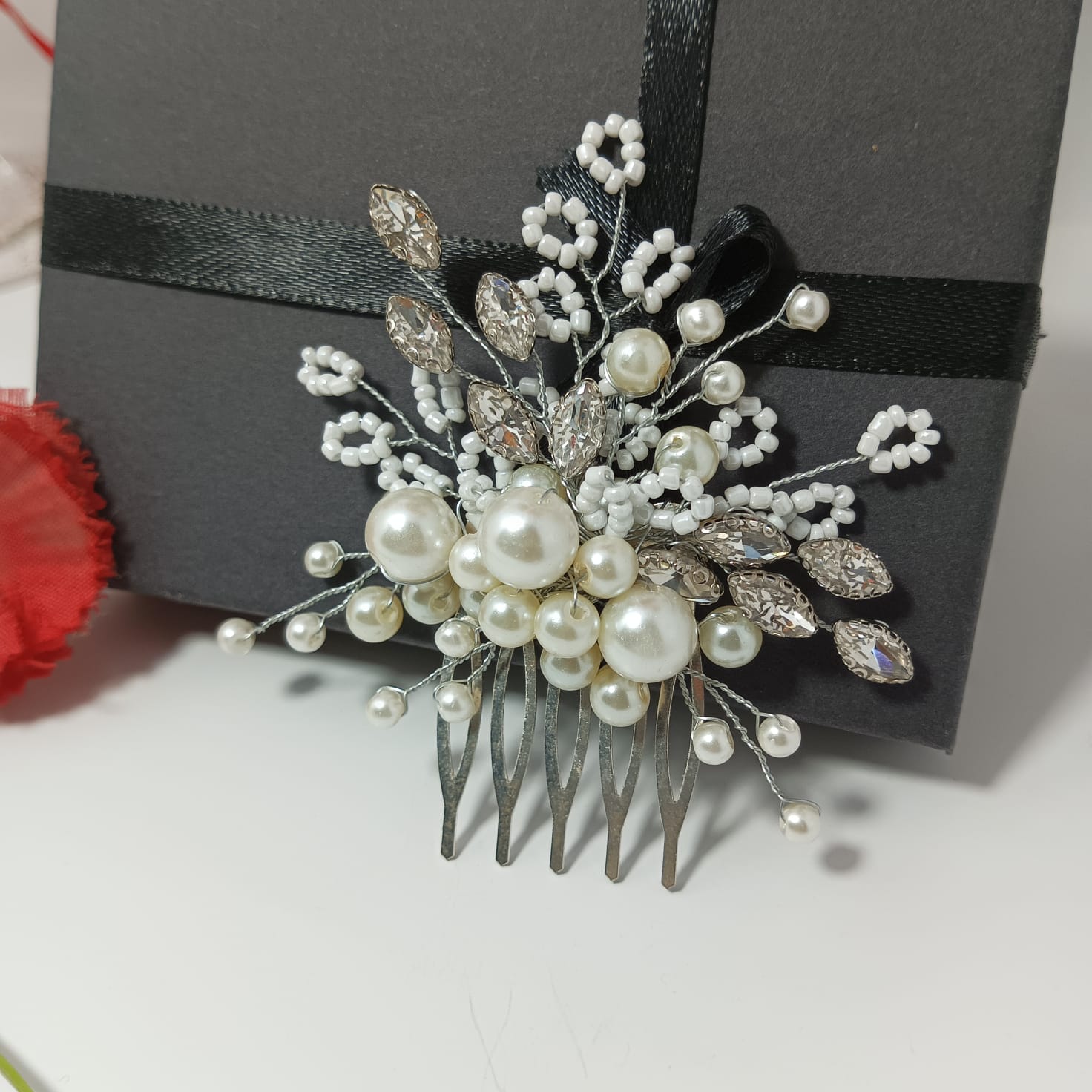 White Fancey Hair Comb - Image 3