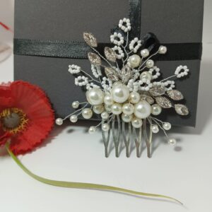 White Fancey Hair Comb
