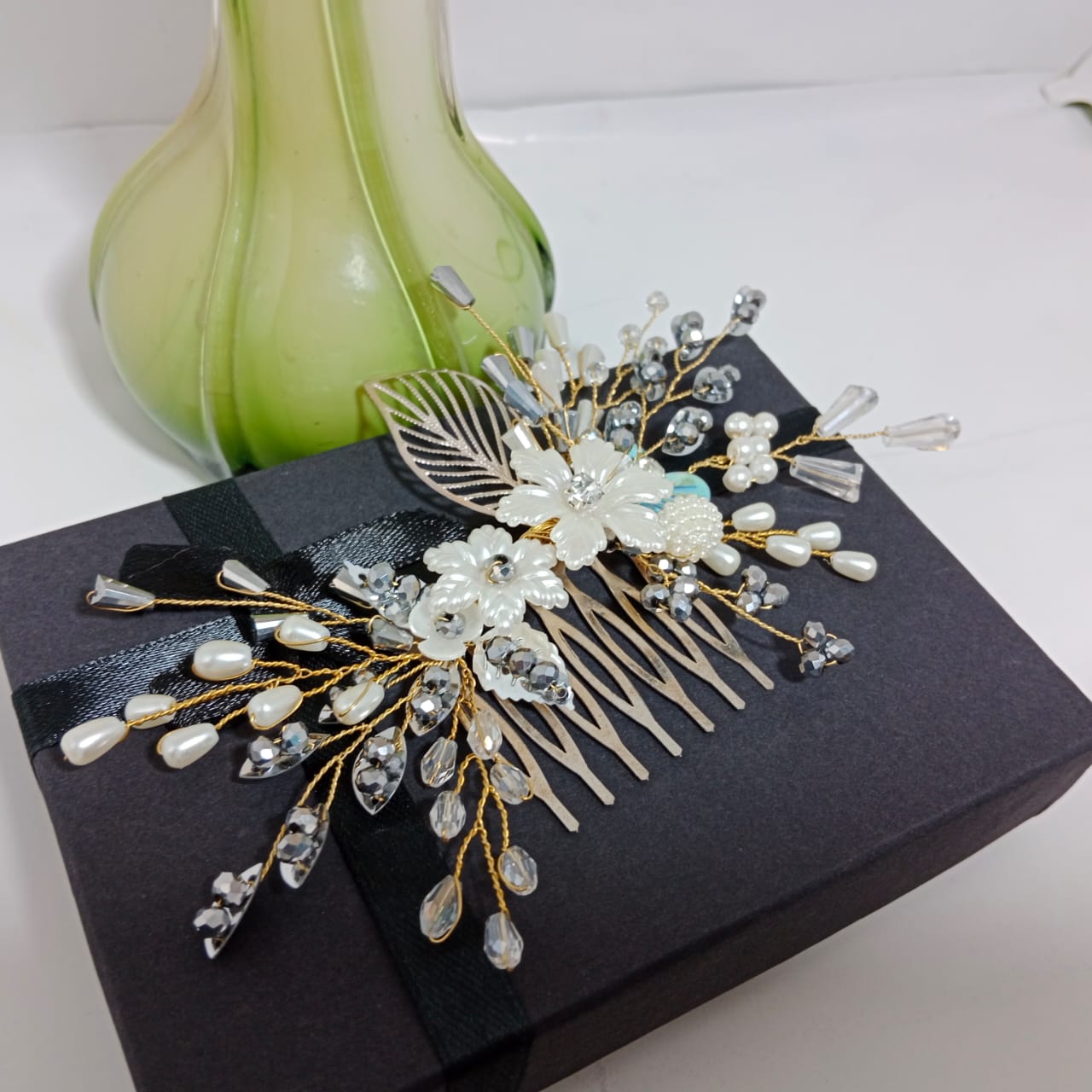 White Stylish Fancey Hair Comb - Image 4