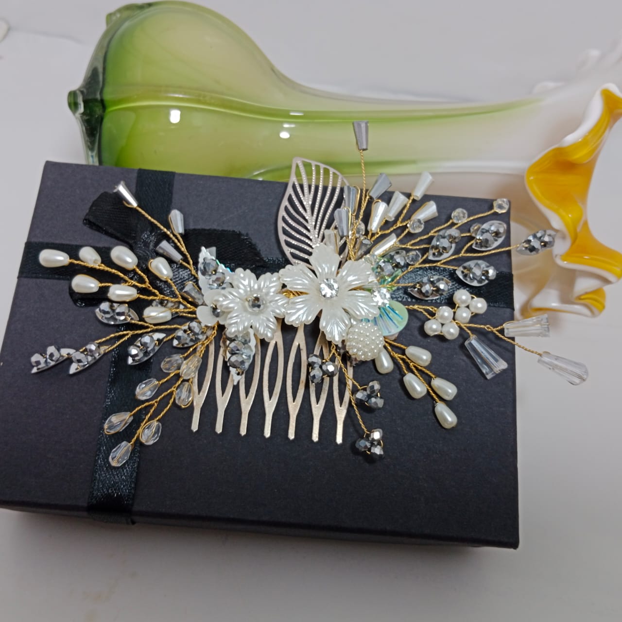 White Stylish Fancey Hair Comb - Image 2