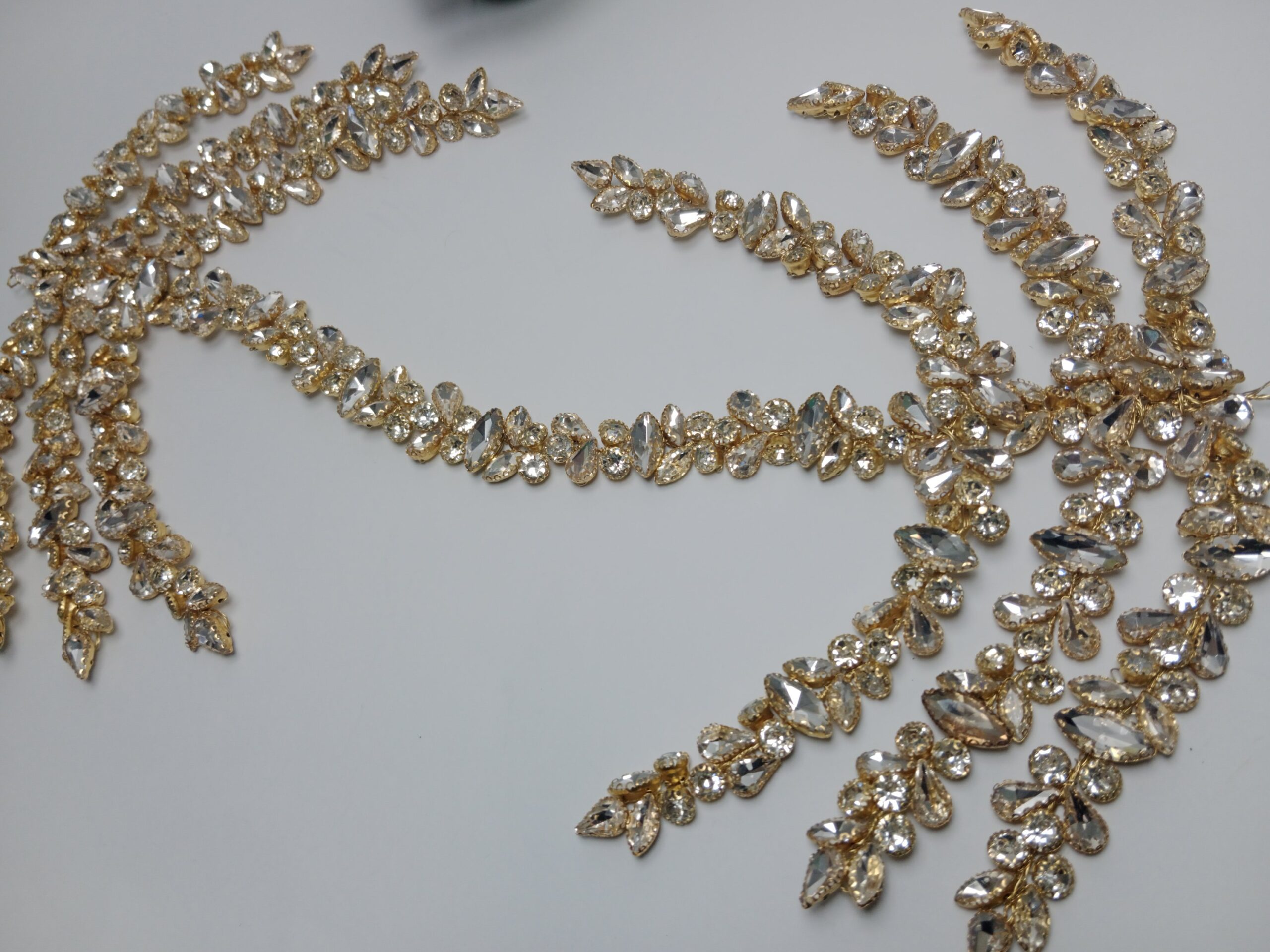 Silver Rhinestone with Golden Base Head-piece - Image 7