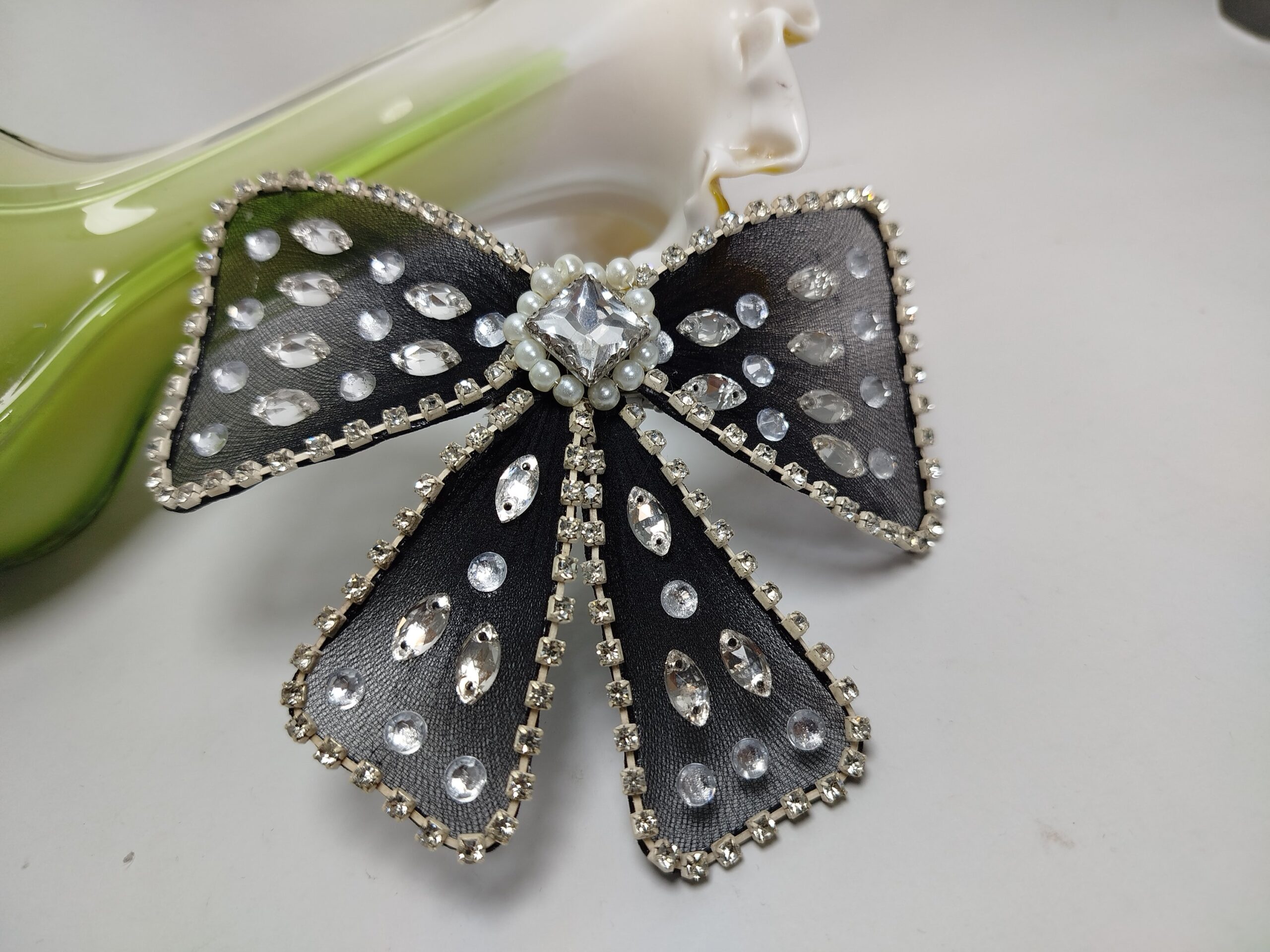 Black Bow Hair Pin - Image 4